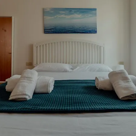 The Queen's Bridge X4 Piazza Unita 2 公寓