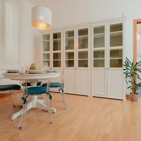 The Queen's Bridge X4 Piazza Unita 2 公寓 *